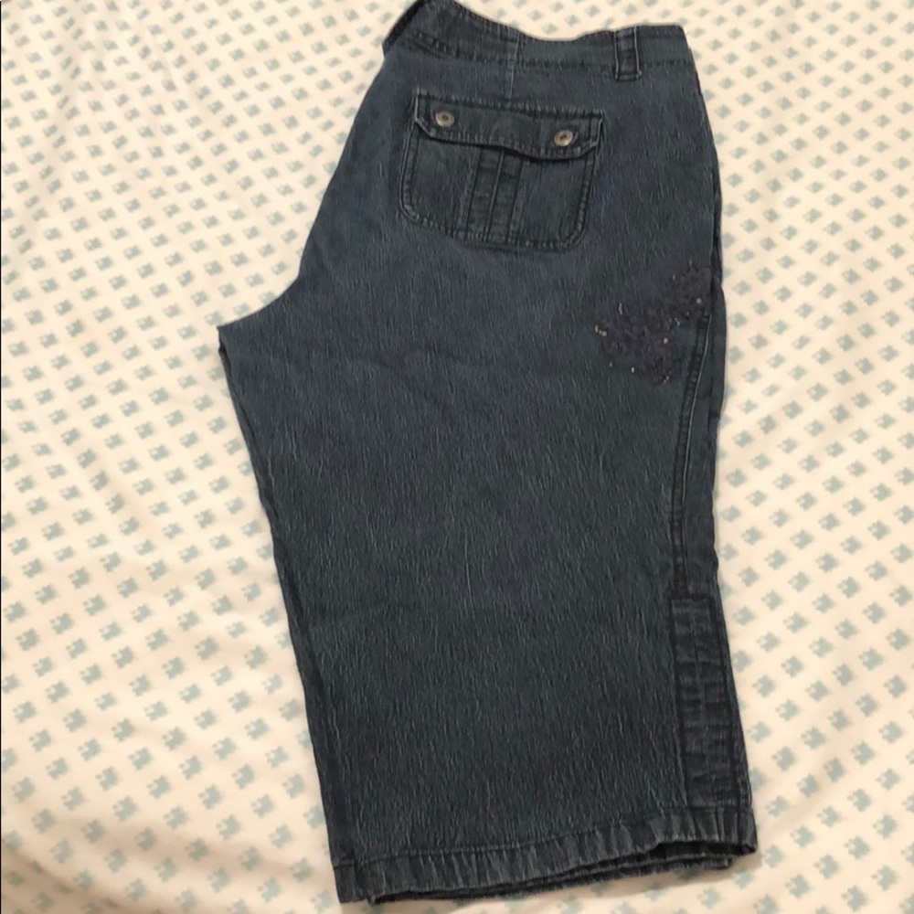 Plus size Gloria Vanderbilt Jean capris